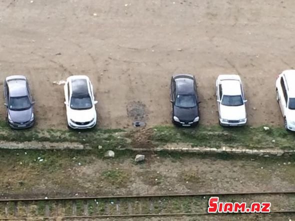 Bakıda nonsens! Boş əraziyə parkomat qoyuldu – FOTO