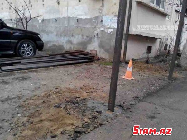 Bakıda uşaq meydançası ağaclarla birgə bir gecədə necə məhv oldu…