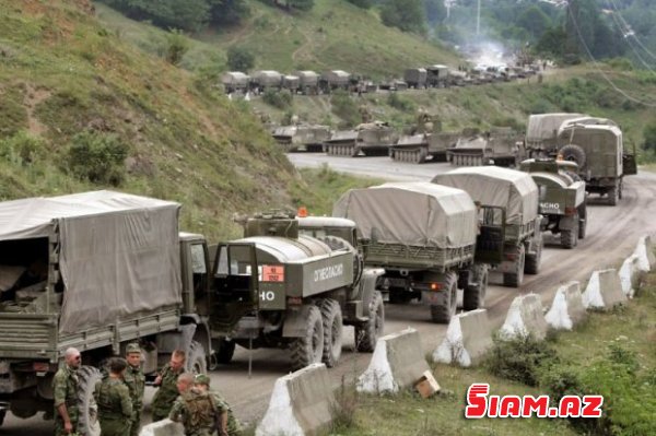 Müxalifət Bolnisidə Ermənistana hərbi texnika daşıyan şübhəli Rusiya maşınları görüb