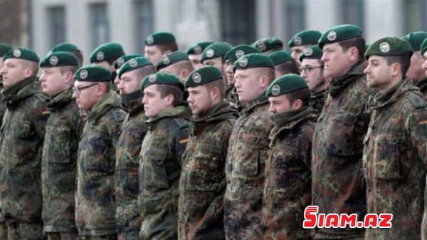 Almaniyada siyasi böhran - media bir neçə səbəbi göstərir: Krım, Türkiyə, miqrantlar, NATO...