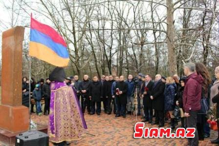 “GÜNAH SƏFİRDƏDİ!” – Erməni abidəsi böyük qalmaqal yaratdı